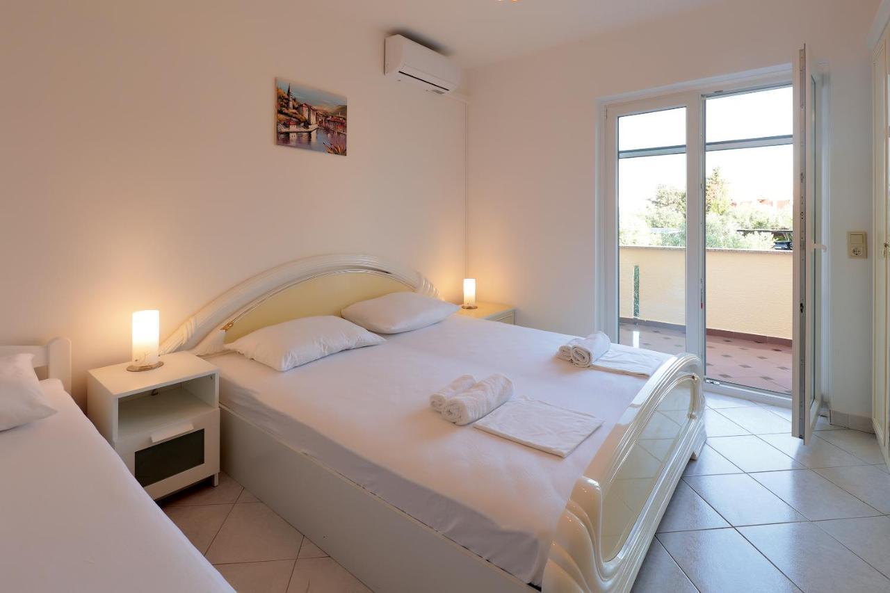 City Pool Apartments نوفاليا المظهر الخارجي الصورة