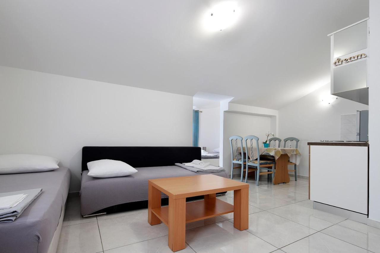 City Pool Apartments نوفاليا المظهر الخارجي الصورة