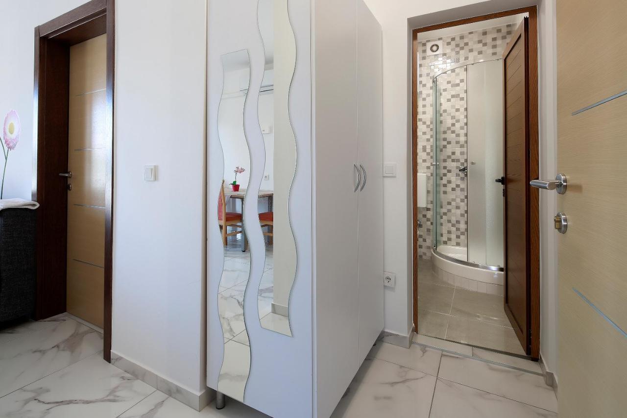 City Pool Apartments نوفاليا المظهر الخارجي الصورة