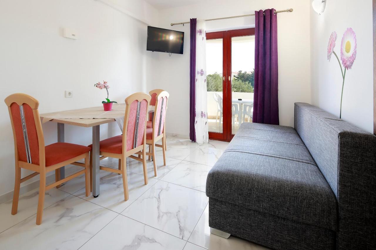 City Pool Apartments نوفاليا المظهر الخارجي الصورة